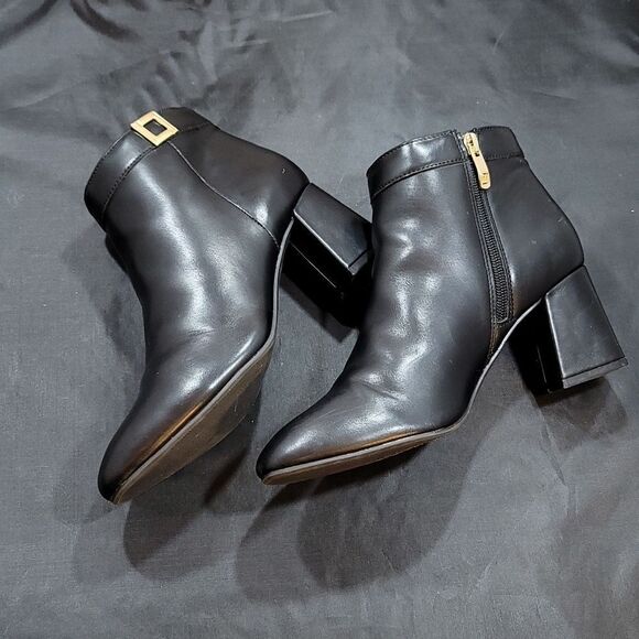 LIZ CLAIBORNE LC MALCOMB ALMOND TOE BLOCK HEEL BOOTIE - Picture 14 of 15